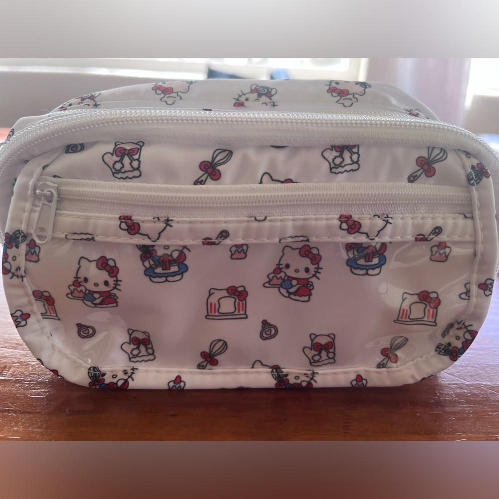 Hello Kitty White Cosmetic Bag